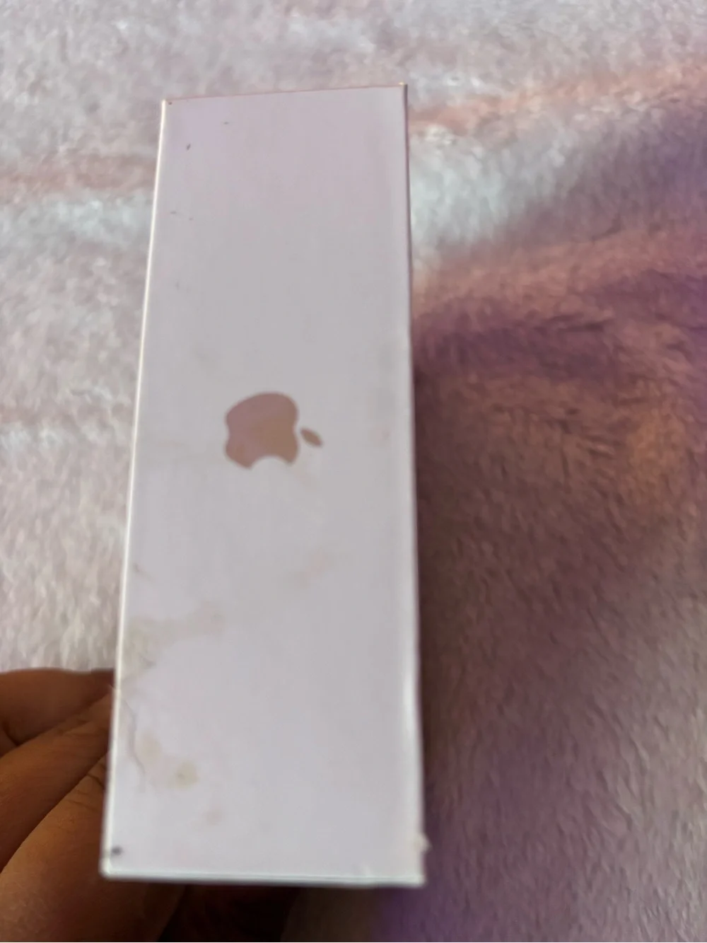 Apple empty box